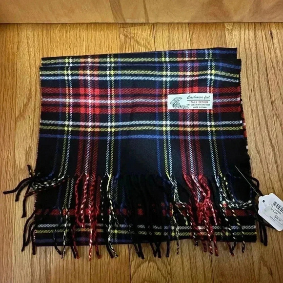 Italy Design Scarf Plaid Cashmere Feel NWT - Picture 2 of 3